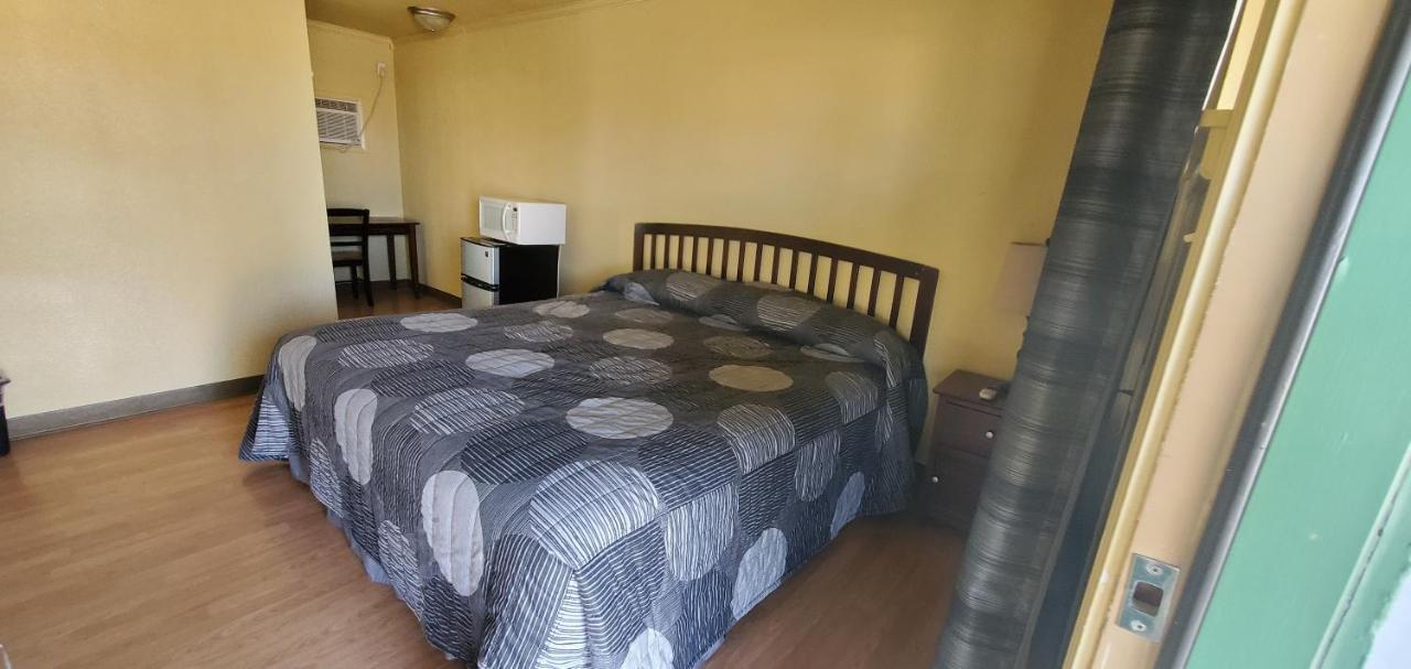 Town & Country Hotel Fort Stockton Room photo